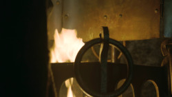 extant_GameOfThrones_3x04-KissedByFire_2942