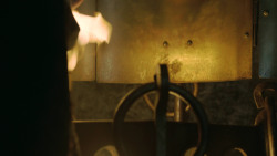 extant_GameOfThrones_3x04-KissedByFire_2943