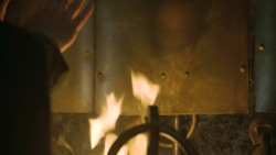 extant_GameOfThrones_3x04-KissedByFire_2945
