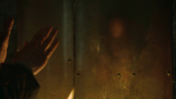 extant_GameOfThrones_3x04-KissedByFire_2950