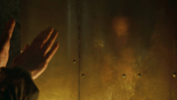 extant_GameOfThrones_3x04-KissedByFire_2951