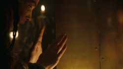 extant_GameOfThrones_3x04-KissedByFire_2956
