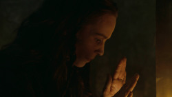 extant_GameOfThrones_3x04-KissedByFire_2965