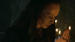 extant_GameOfThrones_3x04-KissedByFire_2986