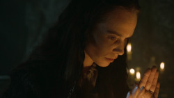 extant_GameOfThrones_3x04-KissedByFire_2990
