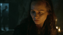 extant_GameOfThrones_3x04-KissedByFire_2998