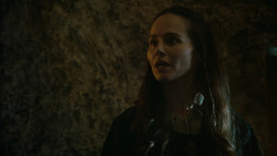 extant_GameOfThrones_3x04-KissedByFire_3012