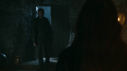 extant_GameOfThrones_3x04-KissedByFire_3030