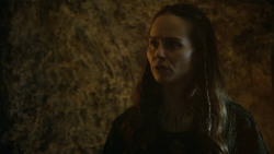 extant_GameOfThrones_3x04-KissedByFire_3034