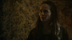 extant_GameOfThrones_3x04-KissedByFire_3035