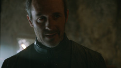 extant_GameOfThrones_3x04-KissedByFire_3068