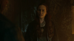 extant_GameOfThrones_3x04-KissedByFire_3078