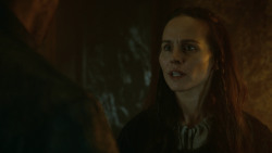 extant_GameOfThrones_3x04-KissedByFire_3111