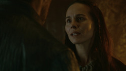 extant_GameOfThrones_3x04-KissedByFire_3146