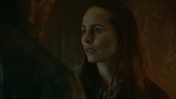 extant_GameOfThrones_3x04-KissedByFire_3180