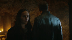 extant_GameOfThrones_3x04-KissedByFire_3182