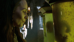extant_GameOfThrones_3x04-KissedByFire_3196