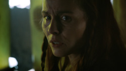 extant_GameOfThrones_3x04-KissedByFire_3250