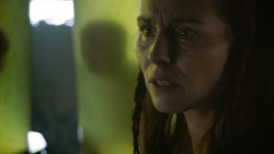 extant_GameOfThrones_3x04-KissedByFire_3260