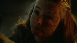 extant_GameOfThrones_3x04-KissedByFire_3354