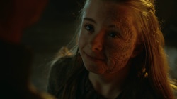 extant_GameOfThrones_3x04-KissedByFire_3361
