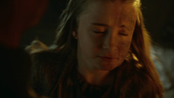 extant_GameOfThrones_3x04-KissedByFire_3364