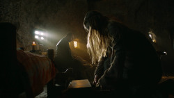 extant_GameOfThrones_3x04-KissedByFire_3416