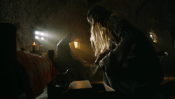 extant_GameOfThrones_3x04-KissedByFire_3417