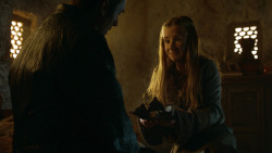 extant_GameOfThrones_3x04-KissedByFire_3426