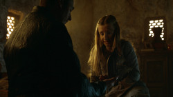 extant_GameOfThrones_3x04-KissedByFire_3434