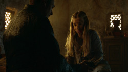 extant_GameOfThrones_3x04-KissedByFire_3435