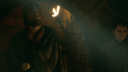 extant_GameOfThrones_3x04-KissedByFire_3511