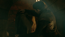 extant_GameOfThrones_3x04-KissedByFire_3527