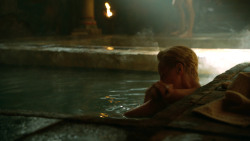 extant_GameOfThrones_3x04-KissedByFire_3553