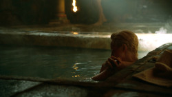 extant_GameOfThrones_3x04-KissedByFire_3556
