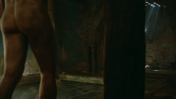 extant_GameOfThrones_3x04-KissedByFire_3568