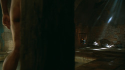 extant_GameOfThrones_3x04-KissedByFire_3571