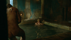 extant_GameOfThrones_3x04-KissedByFire_3580