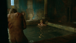 extant_GameOfThrones_3x04-KissedByFire_3581