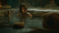 extant_GameOfThrones_3x04-KissedByFire_3605