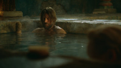extant_GameOfThrones_3x04-KissedByFire_3606