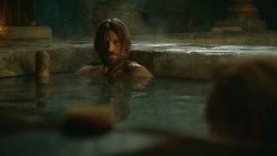 extant_GameOfThrones_3x04-KissedByFire_3619