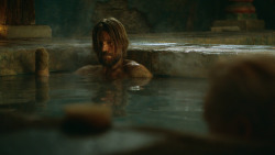 extant_GameOfThrones_3x04-KissedByFire_3623