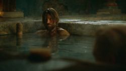 extant_GameOfThrones_3x04-KissedByFire_3624