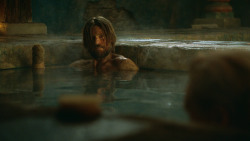 extant_GameOfThrones_3x04-KissedByFire_3625