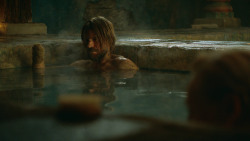 extant_GameOfThrones_3x04-KissedByFire_3635