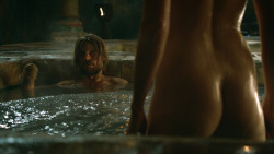 extant_GameOfThrones_3x04-KissedByFire_3641