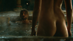 extant_GameOfThrones_3x04-KissedByFire_3645