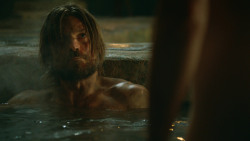 extant_GameOfThrones_3x04-KissedByFire_3651