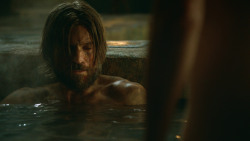 extant_GameOfThrones_3x04-KissedByFire_3658